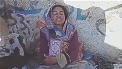 «مأساة ومعاناة سناء».. خمسينية باعها أبناءها واشتراها الشارع تصرخ: «نفسي في شقة» 