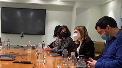 وزير السياحة والآثار يلتقي مسئولي ومنظمي الرحلات بالسوق السياحي الإسباني