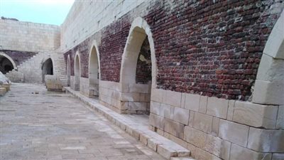 قلعة رشيد الأثرية تعود للحياة بعد سحب مياه الأمطار منها 