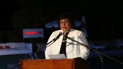 وزيرة الثقافة تدشن مركزا لتنمية المواهب في مكتبة حي السلام غرب أسوان