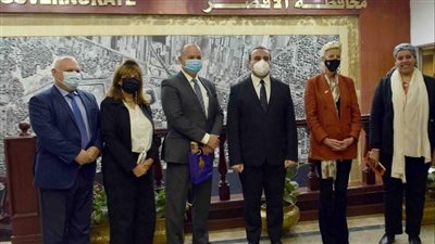 سفير كندا يعرب عن إعجابه بافتتاح طريق الكباش بالأقصر 