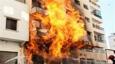 مصرع طفل.. المعمل الجنائي يعاين موقع حريق شقة فى حدائق حلوان