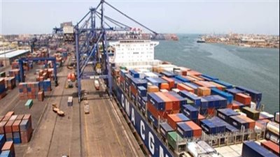 20 سفينة إجمالي الحركة الملاحية بموانئ بورسعيد