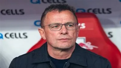 مدرب مانشستر يونايتد الجديد: مارادونا الأفضل في العالم