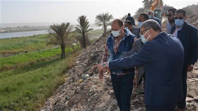 محافظ المنيا يقود حملة لإزالة حالات التعدي على مجرى نهر النيل