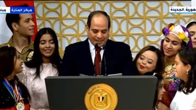 السيسي لـ أسر ذوي الهمم: 