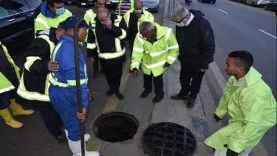 رئيس القابضة للمياه يتابع استعدادات شركة الصرف الصحى بالإسكندرية