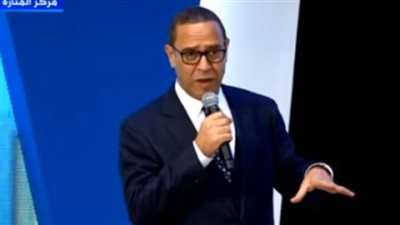 ماذا قال أشرف عبد الباقي في احتفالية الرئيس عبد الفتاح السيسي؟ 