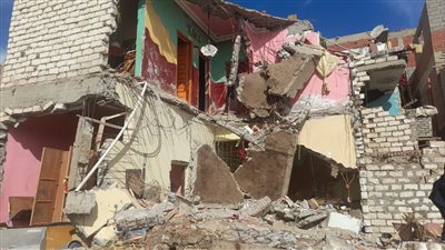 إخلاء 3 منازل عقب انهيار عقار ووفاة 3 أطفال ببني سويف