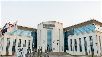 تعرف على مبادارات جهاز تنظيم الاتصالات لتوفير الخدمات المجانية لكبار السن وذوي الهمم