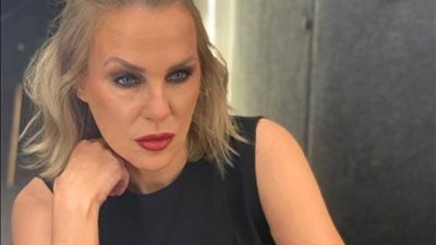 شيرين رضا للطفل الباكي 