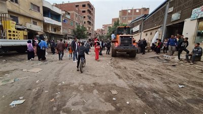 حملة لرفع الباعة الجائلين بمحيط سوق الكونيسة بالجيزة