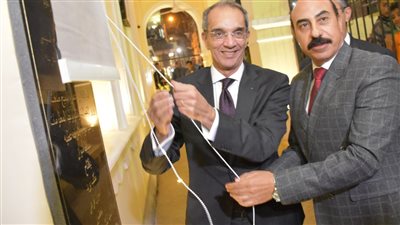 وزير الاتصالات يفتتح مكتب بريد أسوان التاريخى بعد تطويره (صور)