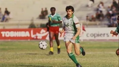 قائد الجزائر الأسبق لـ'الفجر': مصر منافس قوي والمواجهة متساوية وكيروش مُحنك