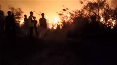 إخماد حريق اندلع داخل مزرعة بطريق المنصورية