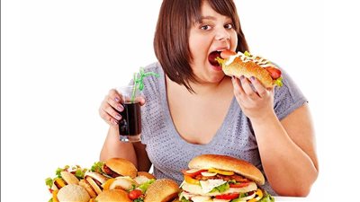 لهذه الأسباب.. خبيرة تغذية: مريض السمنة قد يعاني من مشاكل نفسية