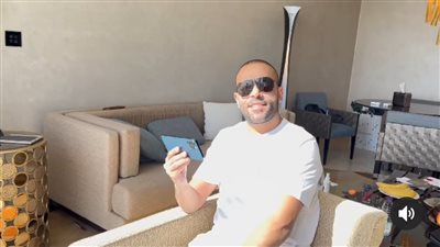 بهذه الطريقة.. تامر عاشور يروج لحفله في الرياض