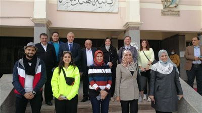  وفد من كلية الفنون الجميلة بالإسكندرية يزور هندسة الفيوم 