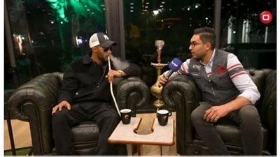 بالشيشة.. محمد رمضان يثير الجدل على مواقع التواصل الاجتماعي