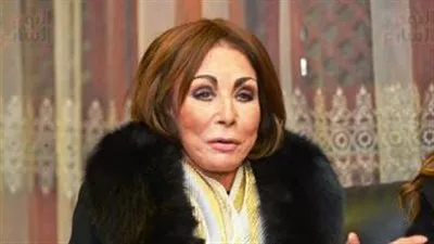 لبنى عبد العزيز ضيفة في برنامج 