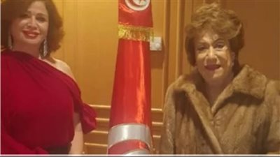 إلهام شاهين برفقة سميحة أيوب بأيام قرطاج المسرحية