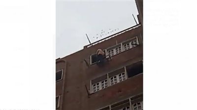 شاب يحاول القفز من شرفته.. آخر ضحايا الأمراض النفسية