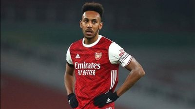 هل يصرف يوفنتوس النظر عن أوباميانج؟