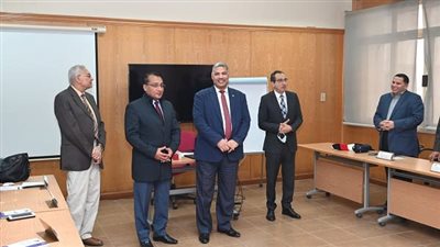 رئيس جامعة الفيوم يفتتح البرنامج التدريبي الخامس لإعداد القيادات الجامعية