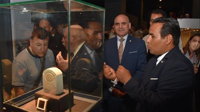 افتتاح معرض 