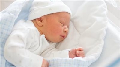 بأقراص مخدرة.. ربة منزل تقتل طفلها بالاشتراك مع زوجها وصديقتها بالتبين