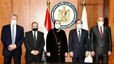  بقيمة 200 مليون جنيه.. توقيع عقدين لتمويل برنامج تحويل السيارات للغاز الطبيعي