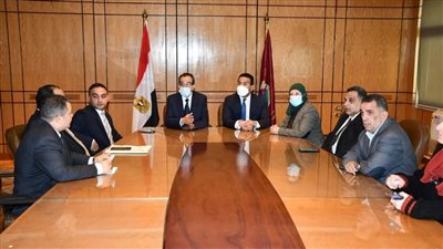 نائب محافظ الفيوم ورئيس الجامعة يشهدان توقيع بروتوكول لإنشاء مستشفى الكبد والجهاز الهضمي