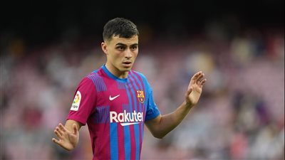 الفتي الذهبي.. أرقام بيدري مع برشلونة هذا الموسم 2022