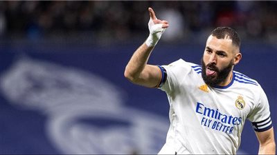 بنزيما يواصل كتابة التاريخ مع ريال مدريد