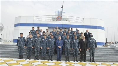 رئيس هيئة قناة السويس يستقبل وفد معهد الدراسات العليا البحرية 