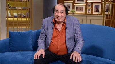 عمرو الليثى عن عبد الله مشرف: ظهوره على الشاشة بيرسم الابتسامة