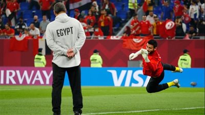 شاهد لحظة نزول منتخب مصر للإحماء وحماس جماهيري كبير قبل لقاء تونس