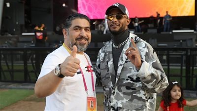 محمد رمضان يتفقد مسرح حفل 