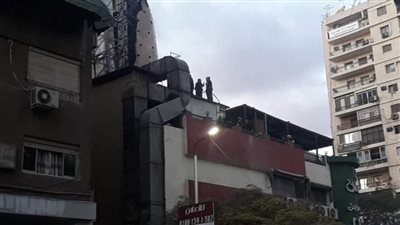 النيران التهمت المطبخ.. إخماد حريق اندلع داخل مطعم شهير بالمهندسين