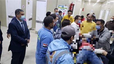 إصابة 11 شخصًا في انقلاب ميكروباص بالسويس 