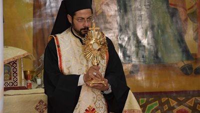 الأنبا باخوم يجتمع بالشباب للمرة الخامسة بكنيسة السيدة العذراء 