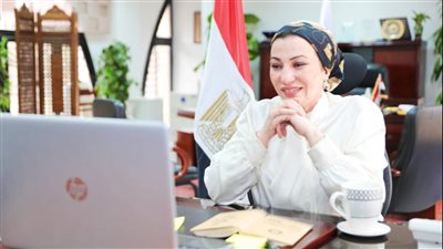 وزيرة البيئة تشارك الأكاديمية العربية إطلاق حملتها للحد من استهلاك البلاستيك