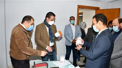 محافظ الفيوم يتفقد أعمال الحملة القومية للتطعيم ضد شلل الأطفال