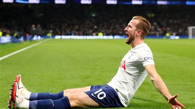 عاجل.. هاري كين يفجر مرمى ليفربول بأول الأهداف (فيديو)