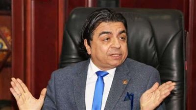 جمال شعبان: حجم بطارية القلب مثل حبة العدس ومشحونة للعمل أكثر من 100 عام (فيديو)