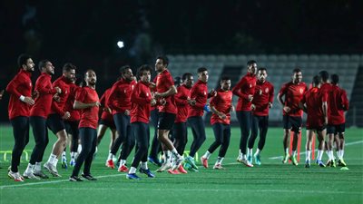 موسيماني يستقر على تشكيل الأهلي لمواجهة الرجاء المغربي في السوبر الإفريقي