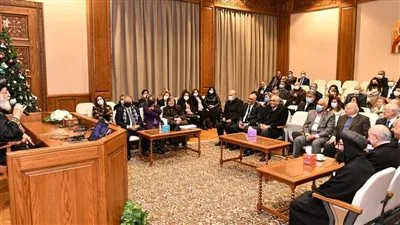 البابا تواضروس يلتقي أسرة 