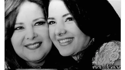 دنيا سمير غانم تطالب جمهورها بالدعاء لوالديها الراحلين