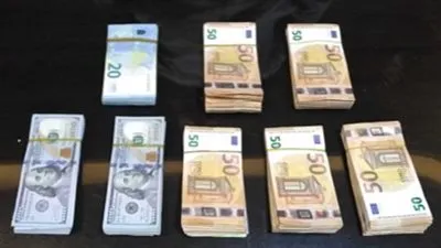 ضبط محاسب بتهمة الاتجار غير المشروع فى النقد الأجنبى بالمنوفية