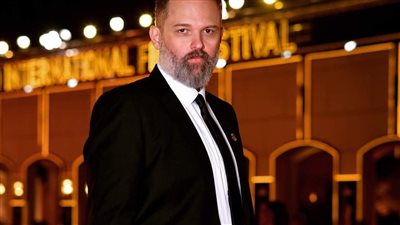 محمد محمود عبد العزيز يعلن زواجه ويؤكد: 